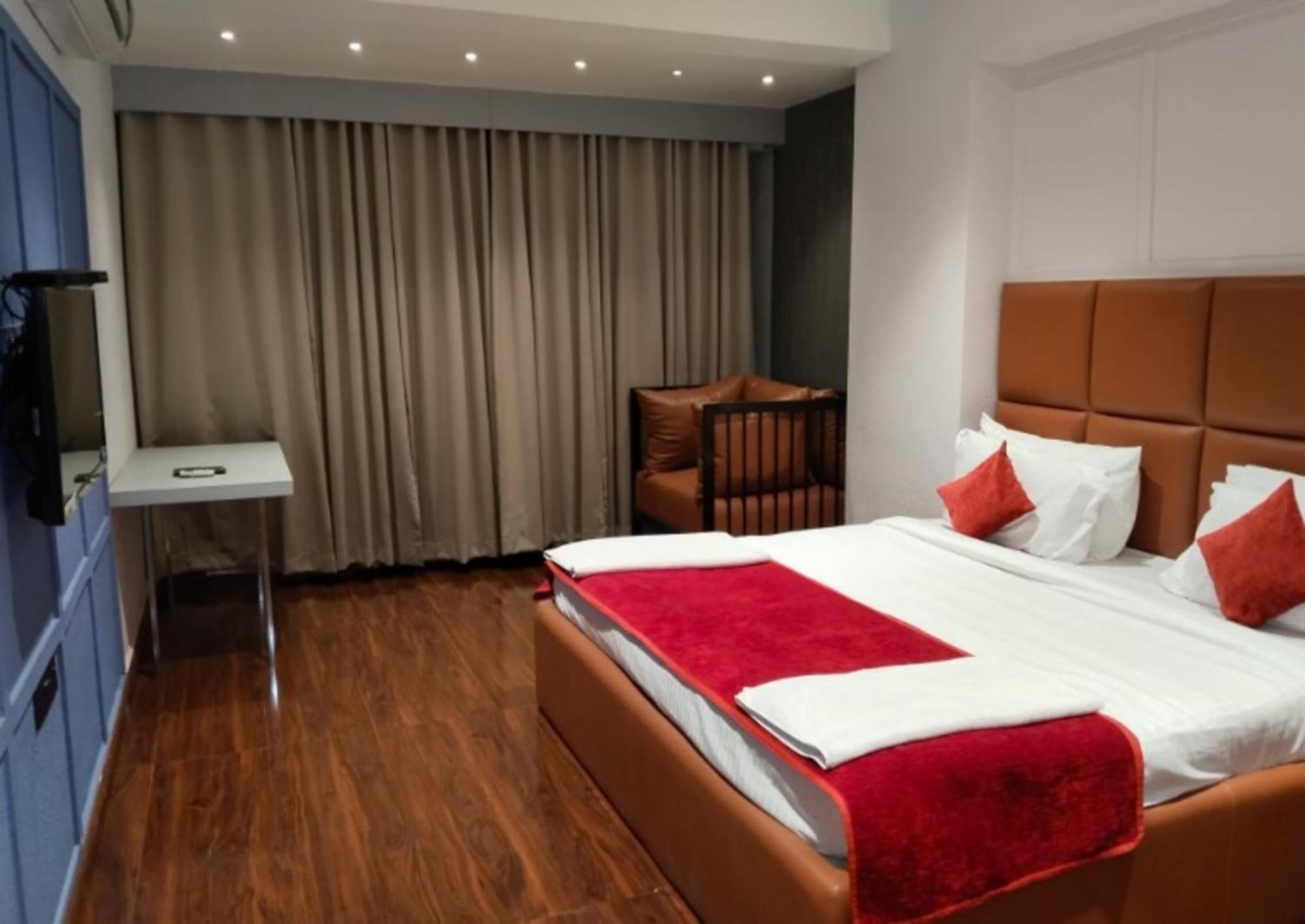 Hotel Balaji Central Ratlam Exterior photo
