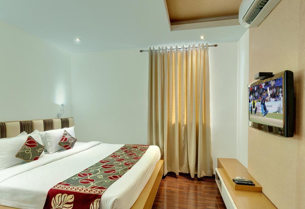 Hotel Balaji Central Ratlam Room photo